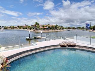 Yulunga 20 - Four Bedroom Canal Home with Pool Guest house, Mooloolaba - 1