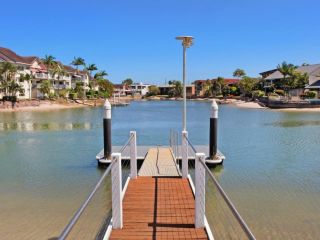 Yulunga 20 - Four Bedroom Canal Home with Pool Guest house, Mooloolaba - 3