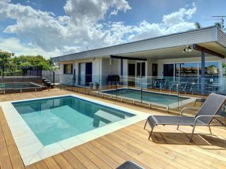 Tarcoola 49 - Four Bedroom Canal Home with Pool Guest house, Mooloolaba - 3
