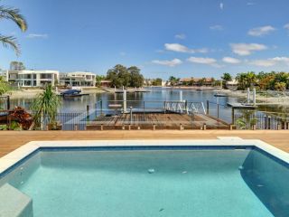 Tarcoola 49 - Four Bedroom Canal Home with Pool Guest house, Mooloolaba - 4