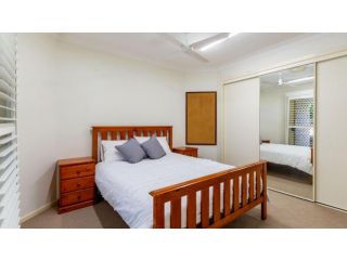 Holiday in Style at Sandstone Point Guest house, Queensland - 3