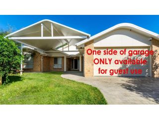 Holiday in Style at Sandstone Point Guest house, Queensland - 4