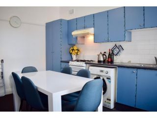 Cosy 3 Bedroom Apartment In Trendy Haberfield Apartment, Sydney - 3