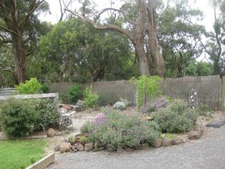 Honeyeater Cottage Bed and breakfast, Victoria - 2