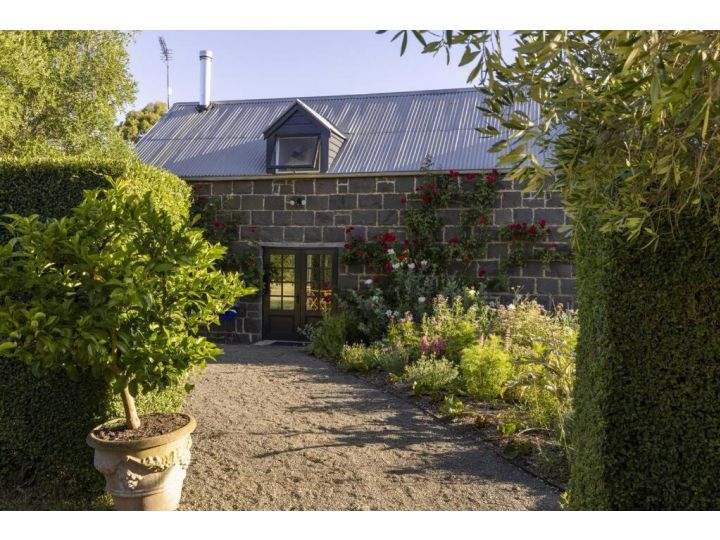Honeysuckle Barn - Luxe barn in Private Garden Guest house, Kyneton - imaginea 5