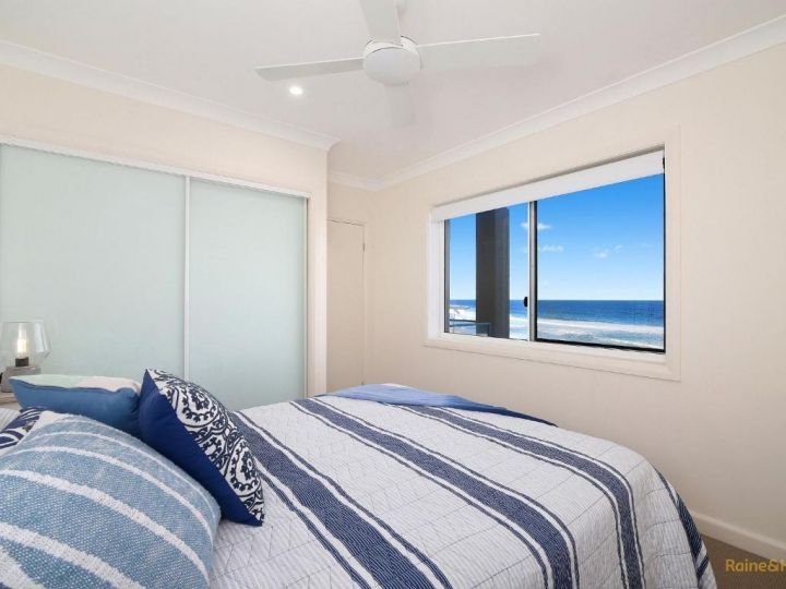 Wake up to Ocean Views in Sunlit Apartment Guest house, Wamberal - imaginea 8