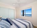 Wake up to Ocean Views in Sunlit Apartment Guest house, Wamberal - thumb 8