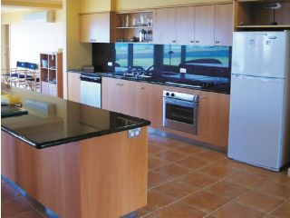 Horizons Beachfront Apartment Apartment, Port Fairy - 4