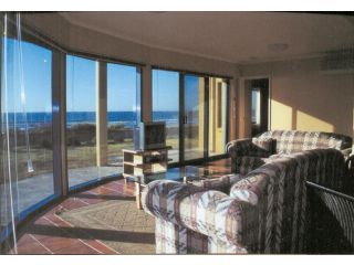 Horizons Beachfront Apartment Apartment, Port Fairy - 2