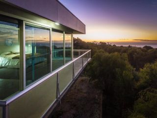 Horizons House - spacious, ocean + bush views, peaceful Guest house, Margaret River Town - 4