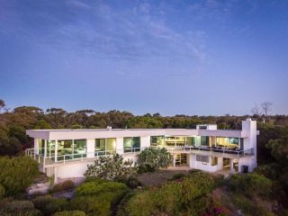 Horizons House - spacious, ocean + bush views, peaceful Guest house, Margaret River Town - 1