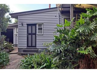 House large 2 bedroom off Gallery Walk. MtTambo Guest house, Eagle Heights - 3