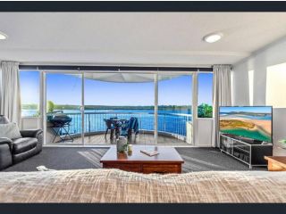 HOWARD ST Panoramic River and Ocean Views - Penthouse -Rooftop Apartment, Noosaville - 3