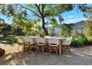 Hunter Valley Kangaroo Retreat with 60 Kangaroos Guest house, New South Wales - 1