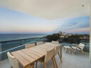 ICONIC UNIT 1504 - BRAND NEW BEACHFRONT APARTMENT IN KIRRA COOLANGATTA Apartment, Gold Coast - 1