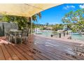 Secluded oasis on the water, Noosa Heads Guest house, Noosa Heads - thumb 4