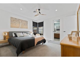 If your'e looking for a relaxing holiday close to the beach Apartment, Dromana - 1