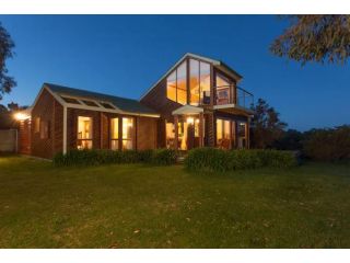 Illangi - beach retreat Guest house, Waratah Bay - 2