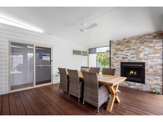 Iluka - coastal family living, only 700m to beach Guest house, Rye - 2