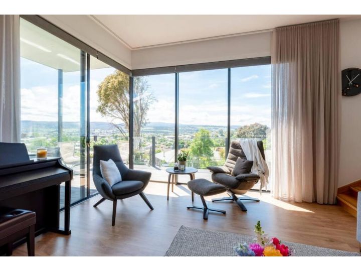 Impressively spacious, modern and convenient Apartment, Newstead - imaginea 9