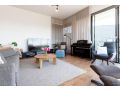 Impressively spacious, modern and convenient Apartment, Newstead - thumb 5