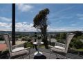 Impressively spacious, modern and convenient Apartment, Newstead - thumb 4