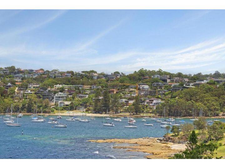 Incredible Ocean Views in 2-Bed Unit near Beaches Apartment, Sydney - imaginea 9