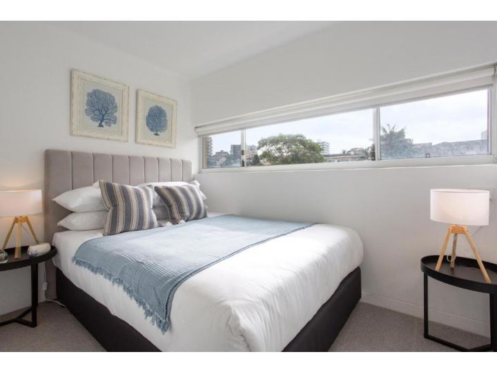 Incredible Ocean Views in 2-Bed Unit near Beaches Apartment, Sydney - imaginea 11
