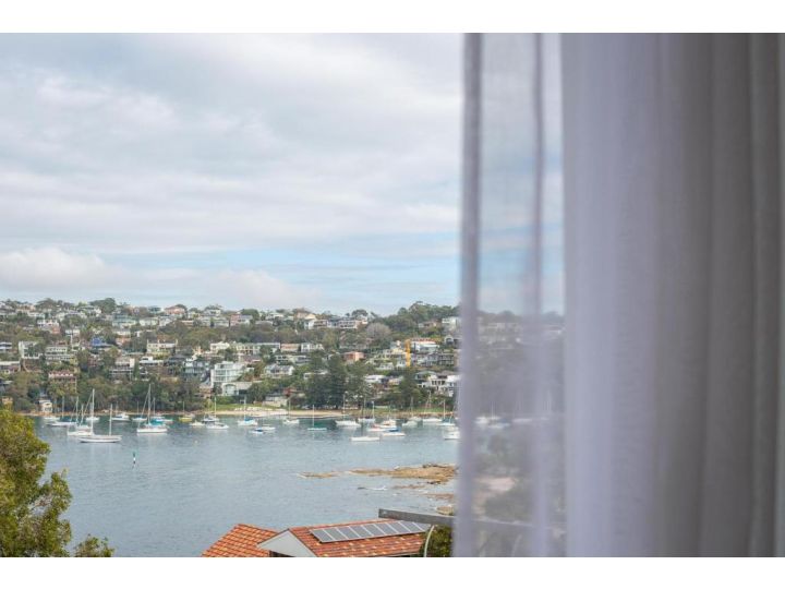 Incredible Ocean Views in 2-Bed Unit near Beaches Apartment, Sydney - imaginea 2