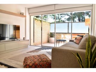 Inner City Oasis in Rushcutters Bay Apartment, Sydney - 2