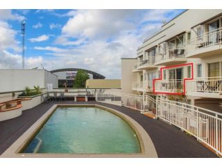 Inner City One Bedroom Apartment with Pool View 22 Apartment, Cairns - 1