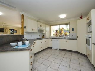 Island Dreams Guest house, Nelly Bay - 5