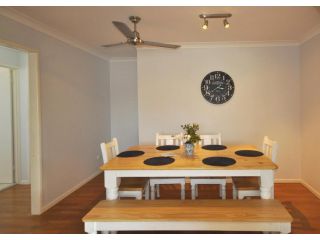 Island Time Apartment, Bongaree - 3