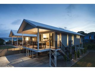 Island Villas & Apartments Villa, Queensland - 4