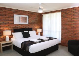 Jacaranda Holiday Units Hotel, Swan Hill - 2