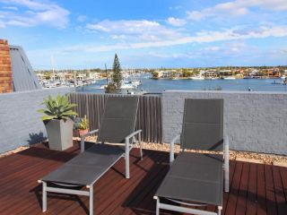Jedda 5 - Oceanview Three Bedroom Penthouse with Private Rooftop Spa Apartment, Mooloolaba - 1