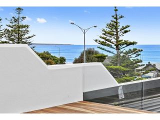 Joy Apartment 3 Apartment, Lorne - 5