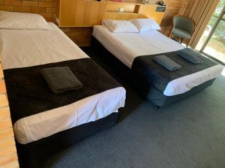 Jumbuck King Bed Motel Hotel, Longreach - 5