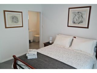 Just triggin Apartment, Perth - 4