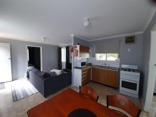 Kalgan River Chalets and Caravan Park Campsite, Western Australia - 4