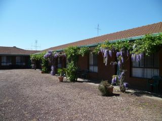 Birch Motel Tocumwal Hotel, Tocumwal - 1