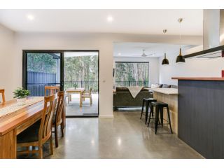 Karri Forest Vista-peaceful home with forest views Guest house, Margaret River Town - 1