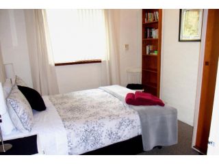 Kenata-Fairway Apartment, Perth - 4