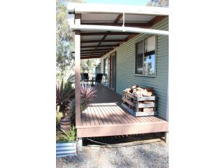 Kendenup Cottages and Lodge Hotel, Western Australia - 5