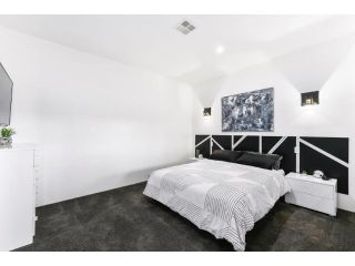 KENNEDY EXECUTIVE TOWNHOUSE Apartment, Mount Gambier - 4