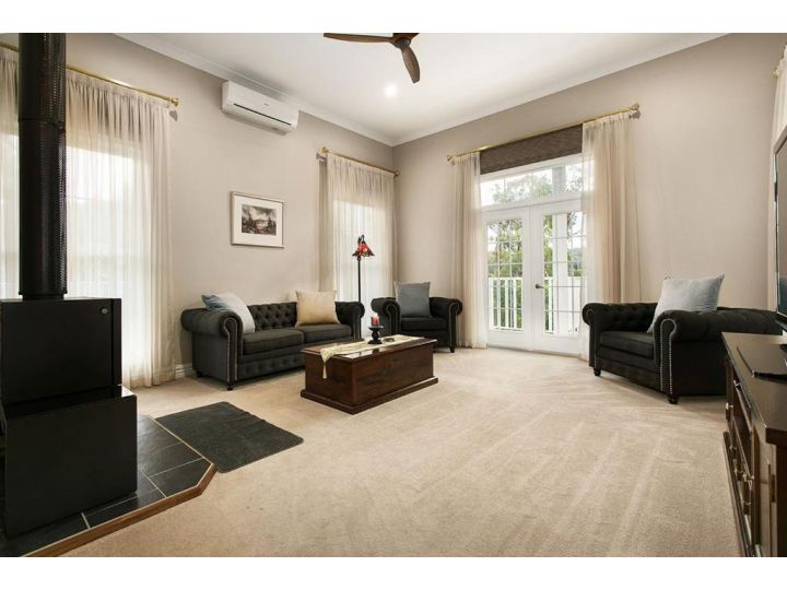 Kerami Manor & Day Spa Bed and breakfast, Marysville - imaginea 3