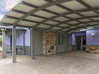 Kickenback Studio - Contemporary accommodation in the heart of Crackenback Guest house, Crackenback - 2