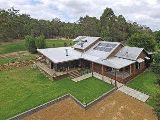 KINCLAVEN ESCAPES Farm Stay - Wine Region - Family Guest house, Western Australia - 1