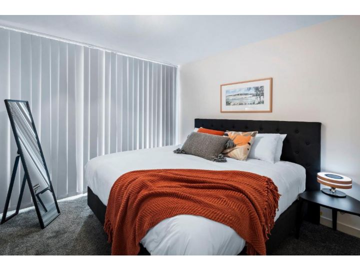 King Bed Living in Heart of the CBD, With Parking Apartment, Hobart - imaginea 17