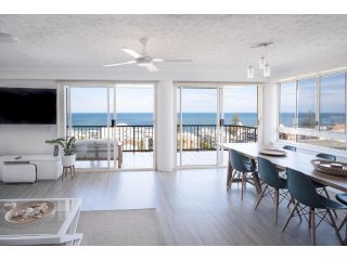Kings Beach Coast and Glasshouse Views Apartment, Caloundra - 2